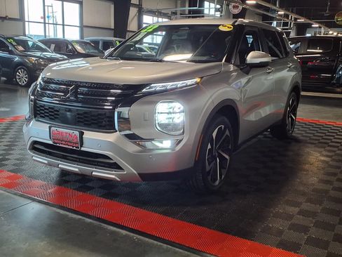 Used 2022 Mitsubishi Outlander SE AWD/4WD image 4