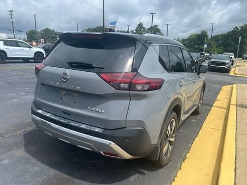 Used 2023 Nissan Rogue Platinum FWD image 5