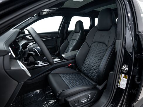 New 2025 Audi RS 6 performance image 12