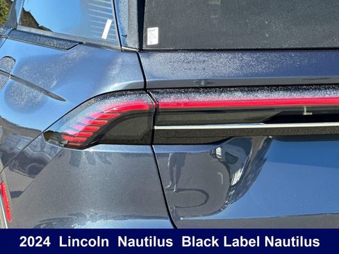 Used 2024 Lincoln Nautilus Black Label AWD/4WD image 35