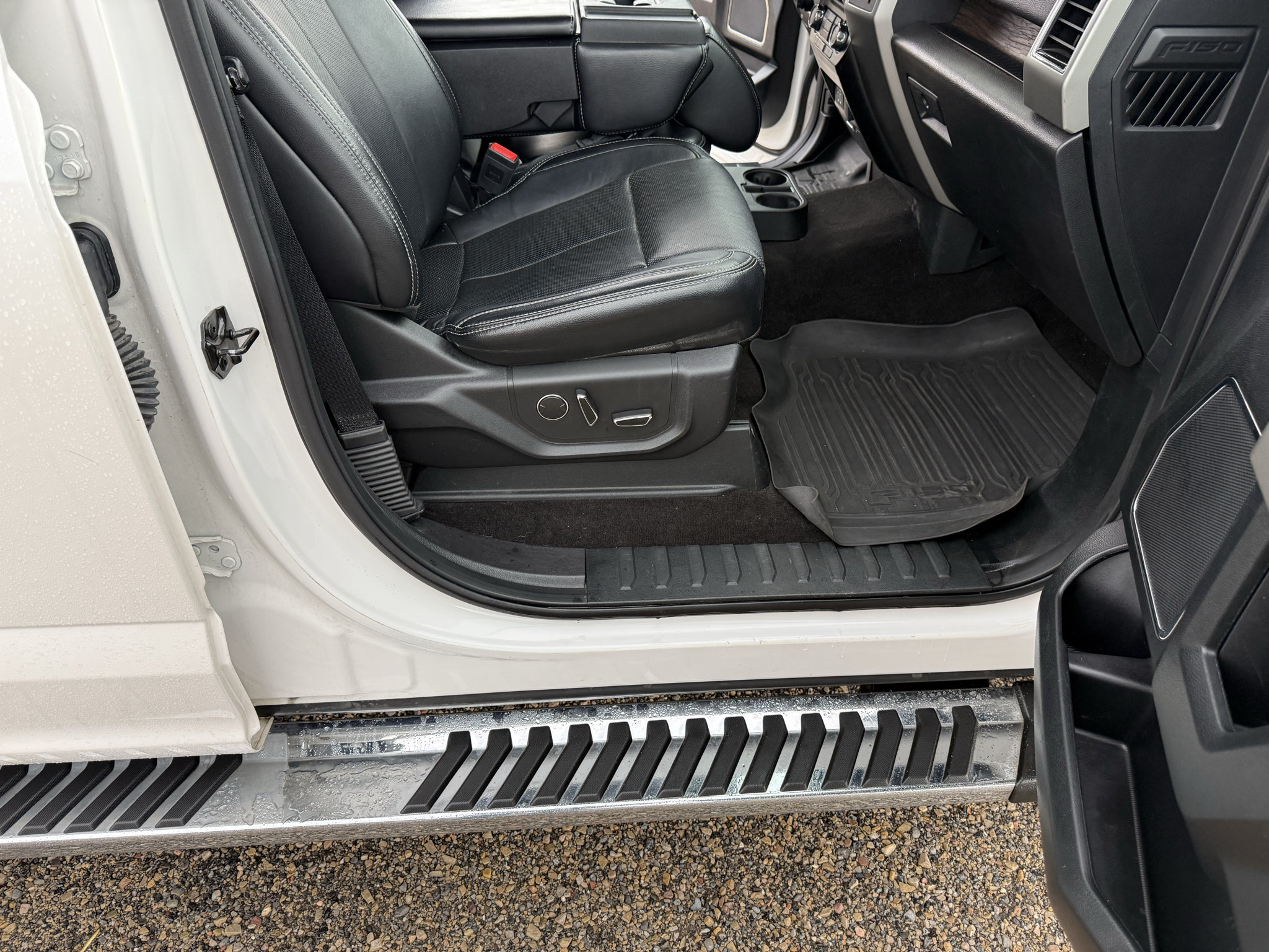 Used 2018 Ford F150 Lariat AWD/4WD image 39