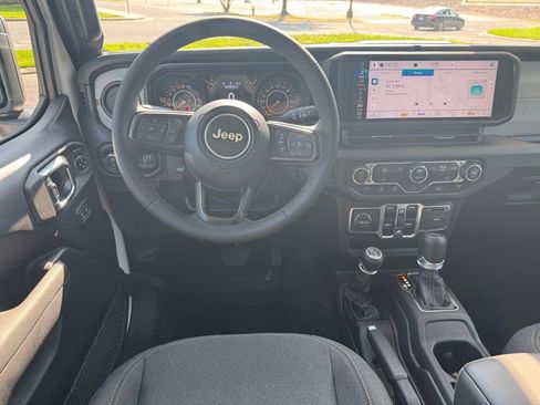 New 2025 Jeep Gladiator Sport image 13