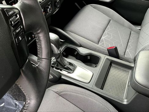 Used 2025 Nissan Frontier SV w/ SV Convenience Package RWD image 21