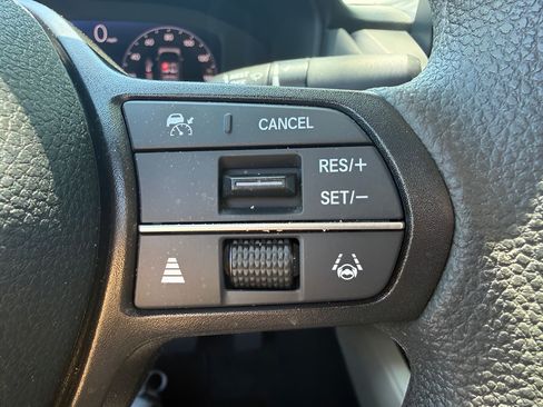 Certified 2025 Honda Accord LX image 17
