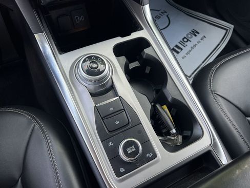 Used 2023 Ford Explorer XLT w/ Equipment Group 202A image 16