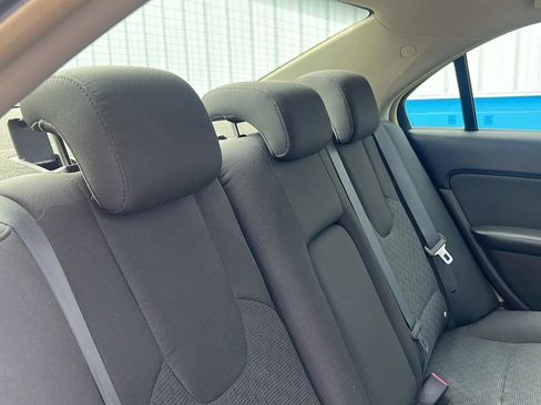 Used 2010 Ford Fusion SE FWD image 16