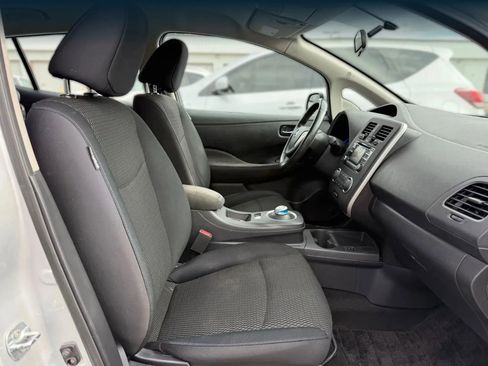 Used 2014 Nissan Leaf S image 18