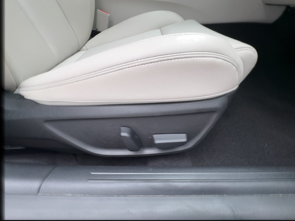Used 2025 Genesis G70 2.5T AWD/4WD image 34