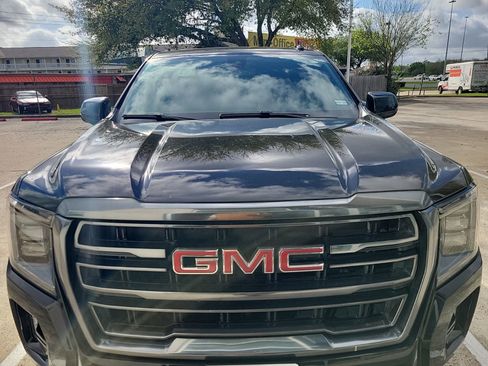 Used 2022 GMC Yukon AT4 image 3