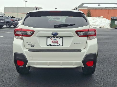 Certified 2023 Subaru Crosstrek 2.0i image 5
