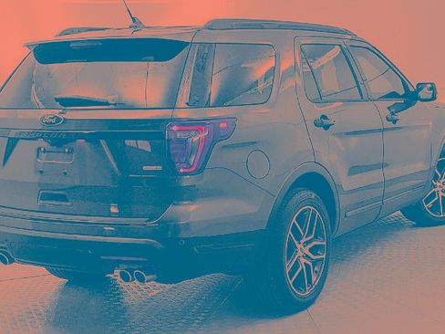 Certified 2018 Ford Explorer Sport AWD/4WD image 3