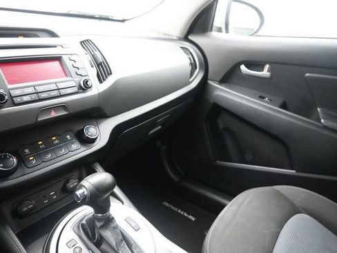 Used 2016 Kia Sportage LX AWD/4WD image 29