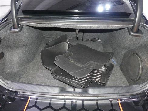 Used 2019 Dodge Charger Scat Pack w/ Daytona Edition Group image 9