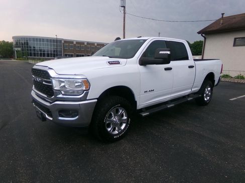 Used 2023 RAM 2500 Big Horn w/ Safety Group AWD/4WD image 6