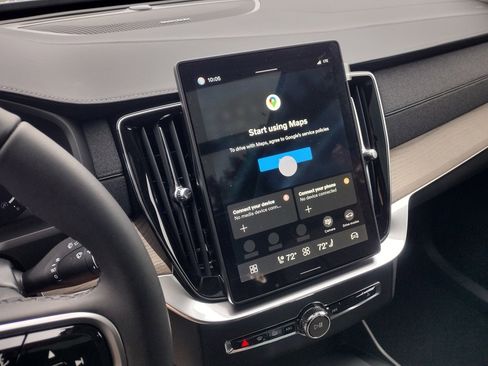 New 2026 Volvo XC90 B6 Plus w/ Protection Package Premier image 16