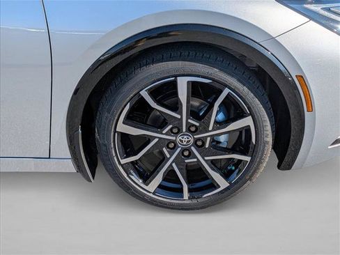 New 2026 Toyota Prius Plug-In Hybrid FWD image 5