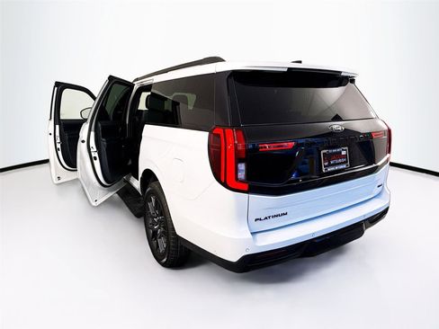 Used 2025 Ford Expedition Max Platinum w/ Stealth Performance Package AWD/4WD image 40