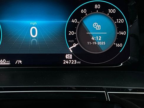 Used 2025 Volkswagen Atlas SE image 41