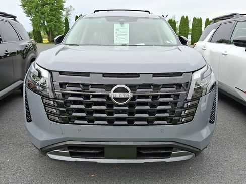 New 2026 Nissan Pathfinder Platinum AWD/4WD image 2