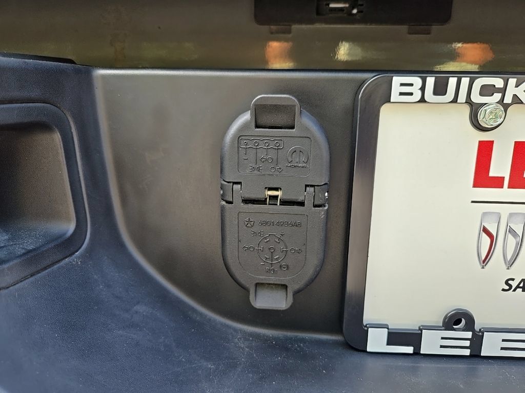 Used 2023 Jeep Gladiator Rubicon w/ Cold Weather Group AWD/4WD image 51