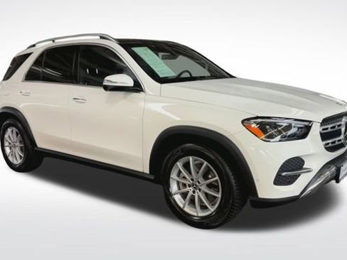 Used 2025 Mercedes-Benz GLE 350 4MATIC image 2