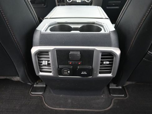 Used 2022 Ford F450 Platinum w/ FX4 Off-Road Package image 16