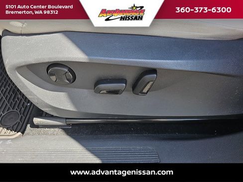 Used 2022 Volkswagen Tiguan SE image 10