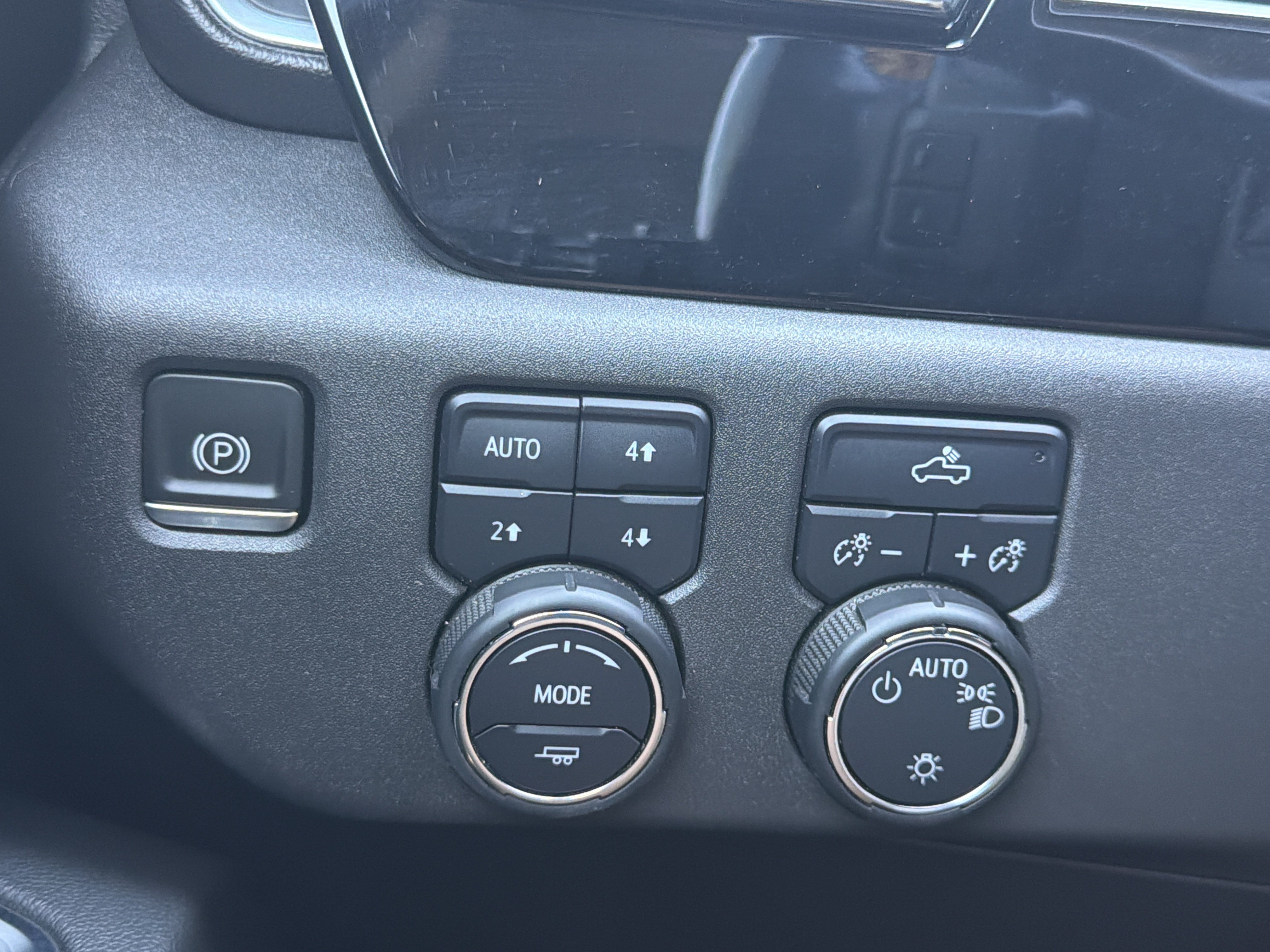 Certified 2022 Chevrolet Silverado 1500 LT AWD/4WD image 31