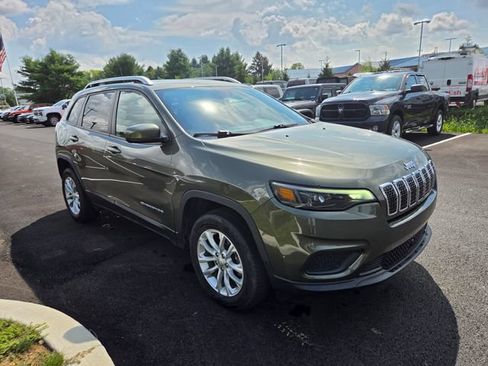 Used 2020 Jeep Cherokee Latitude w/ Advanced Safety Group AWD/4WD image 19