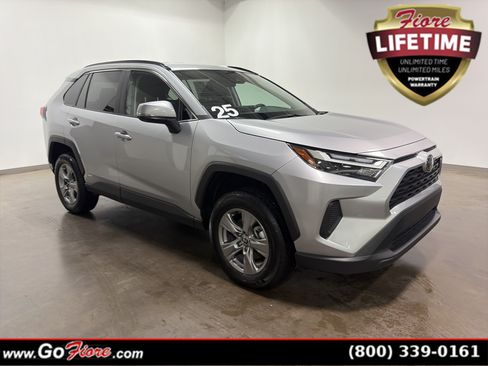 Used 2025 Toyota RAV4 XLE AWD/4WD image 1