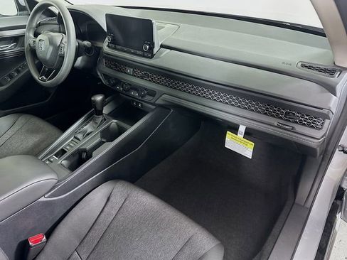 Certified 2025 Honda Accord LX image 30