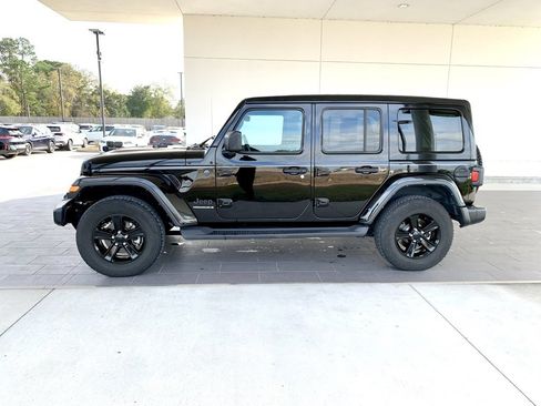 Used 2023 Jeep Wrangler Altitude image 8