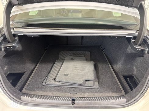 Certified 2024 BMW 530i w/ Premium Package RWD image 32