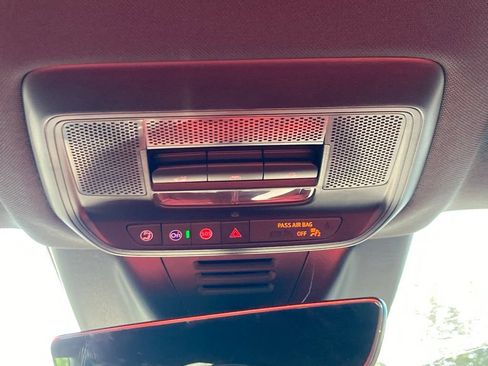 New 2025 Chevrolet Equinox EV RS w/ Convenience Package II FWD image 11