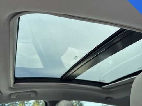 Used 2019 Chevrolet Malibu LT w/ Leather Package image 13