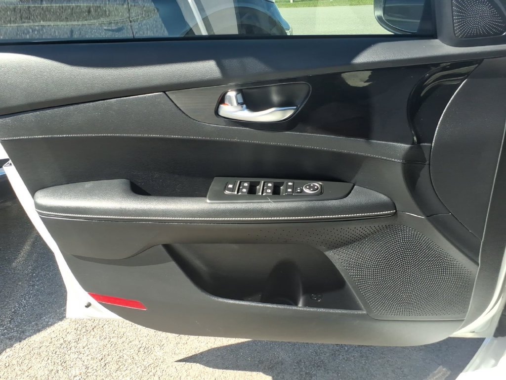 Used 2022 Kia Forte GT-Line FWD image 16
