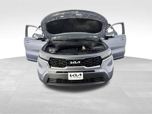 Certified 2023 Kia Sorento LX FWD image 13