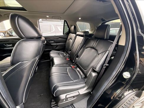 Used 2024 Honda Pilot Elite image 15