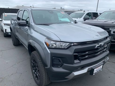 Used 2024 Chevrolet Colorado Trail Boss w/ Advanced Trailering Package AWD/4WD image 4