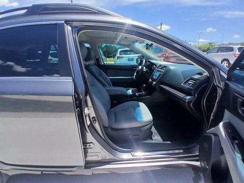 Used 2018 Subaru Outback 2.5i Limited AWD/4WD image 22