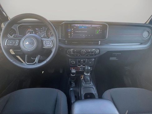 Certified 2025 Jeep Wrangler Unlimited Rubicon image 15