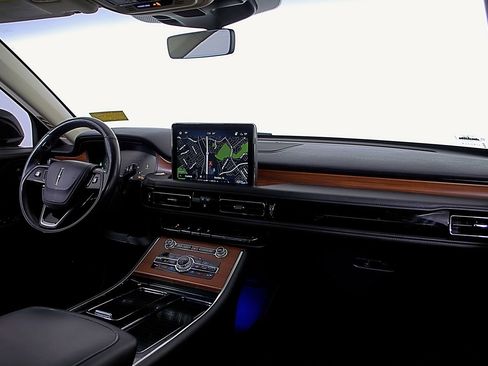 Used 2023 Lincoln Aviator Reserve w/ Equipment Group 201A image 15