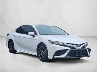 Used 2023 Toyota Camry SE FWD video 3