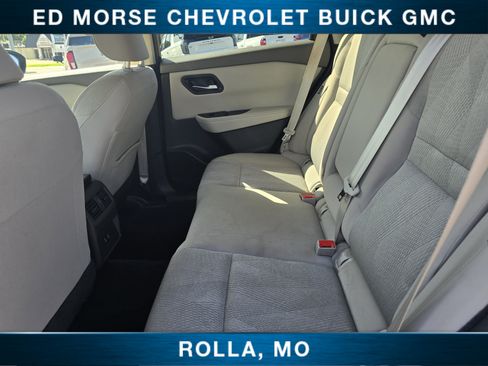 Used 2025 Nissan Rogue SV FWD image 17
