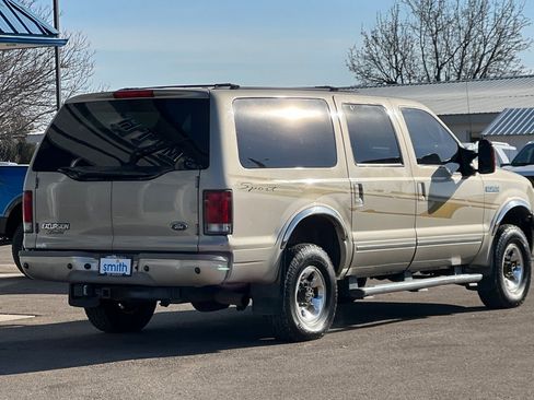 Used 2005 Ford Excursion Limited AWD/4WD image 4