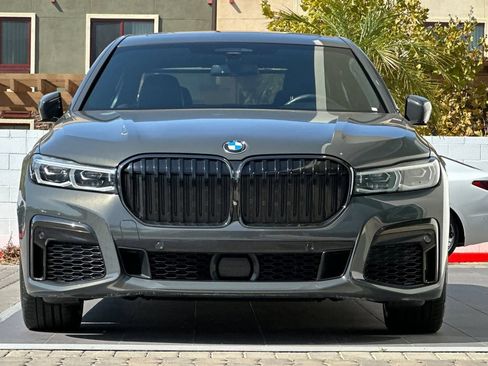 Used 2021 BMW 750i xDrive w/ Executive Package AWD/4WD image 8