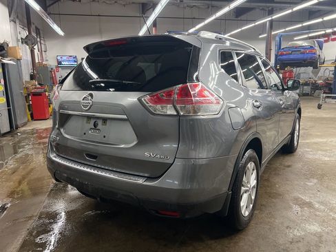 Used 2016 Nissan Rogue SV AWD/4WD image 5