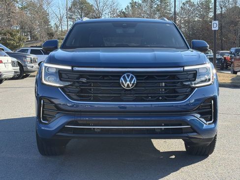 Used 2025 Volkswagen Atlas Cross Sport SEL Premium R-Line image 8