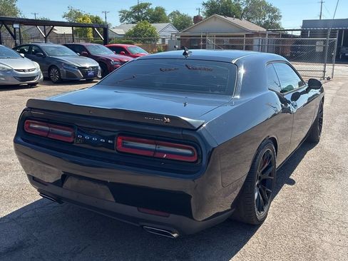 Used 2015 Dodge Challenger R/T Scat Pack w/ Leather Interior Group RWD image 6