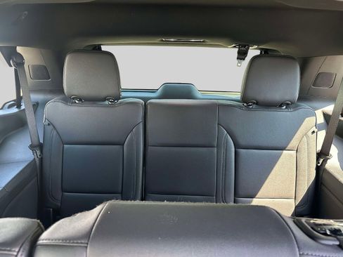 Used 2025 Chevrolet Tahoe LT AWD/4WD image 12